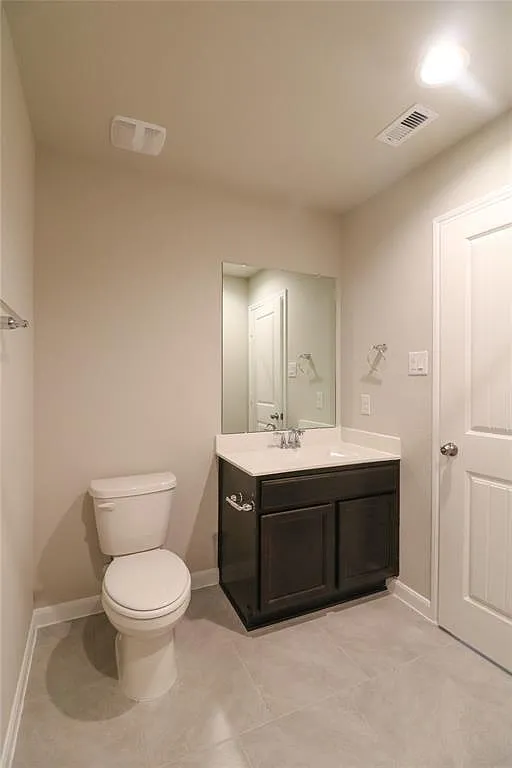 3 bed, 2.0 bath, 1594 sqft, $2,400 — Photo 4