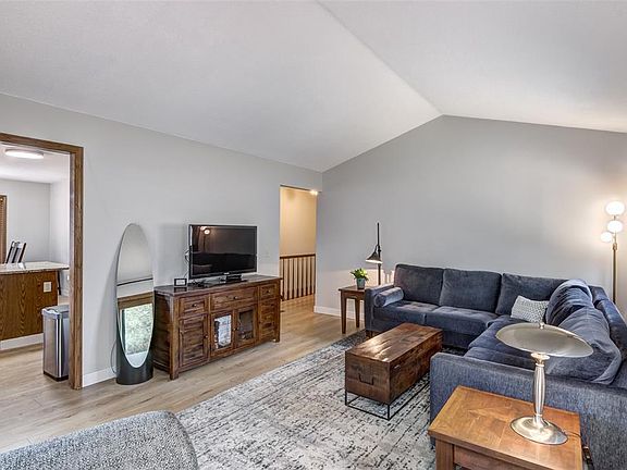 3rd image of 3305 Nimitz Street
