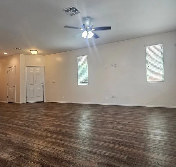 5367 Glenburnie St — Photo 7