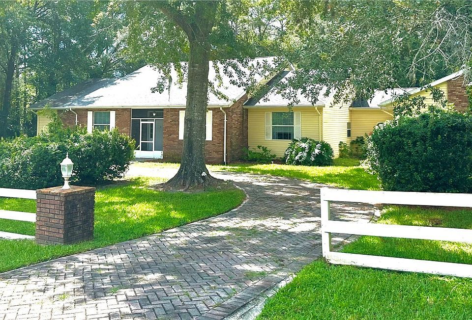 1st image of 1400 N Castleland Ter