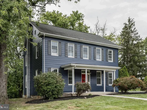 24 Kim Acres Dr, Mechanicsburg, PA 17055