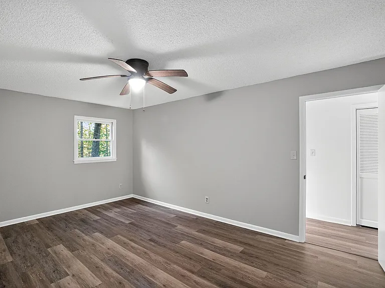 1494 Carpenter St — Photo 10
