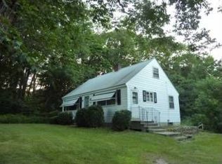 305 Quaker Ln, Scituate, RI 02857