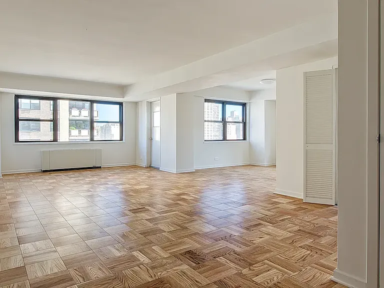305 E 86th St #16HW — Photo 2