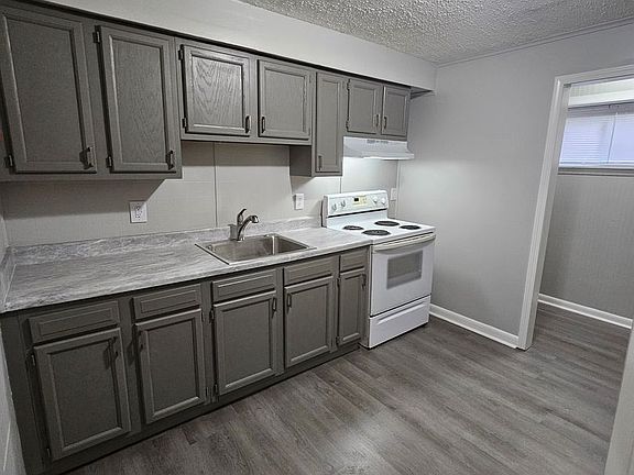 4th image of 101 College Park Ln #20