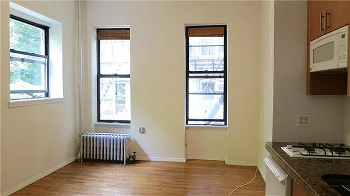 Rented by Lara Group | media 42