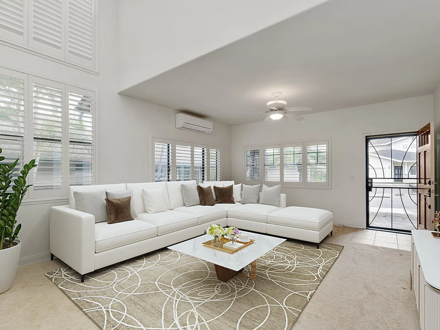 3 bed, 2.5 bath, 2042 sqft, $4,800 — Photo 3