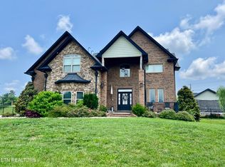1433 Alum Cave Cv, Sevierville, TN 37862