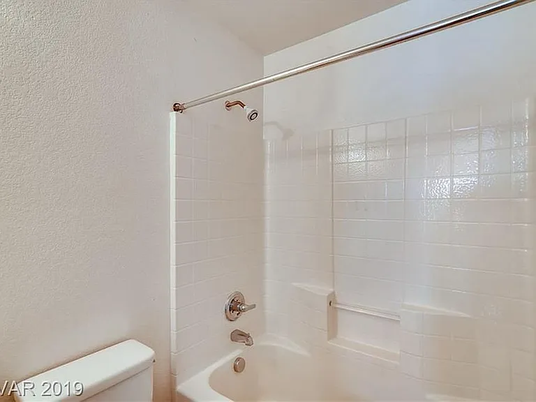 2446 El Valle St — Photo 6