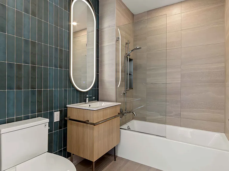 2201 Beverley Rd #616B — Photo 6