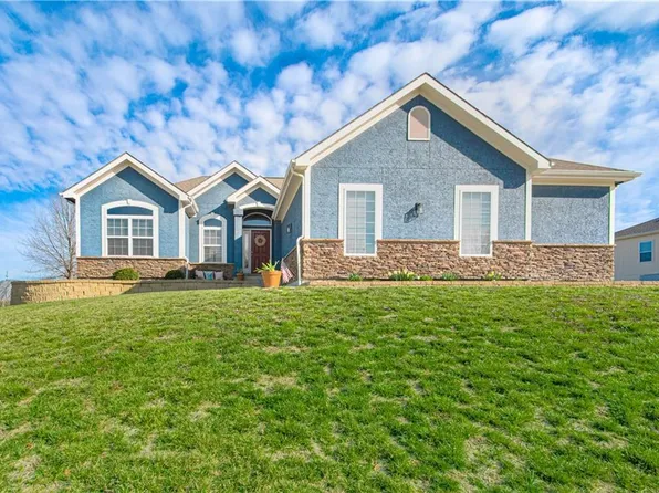407 W 10th St, Lawson, MO 64062
