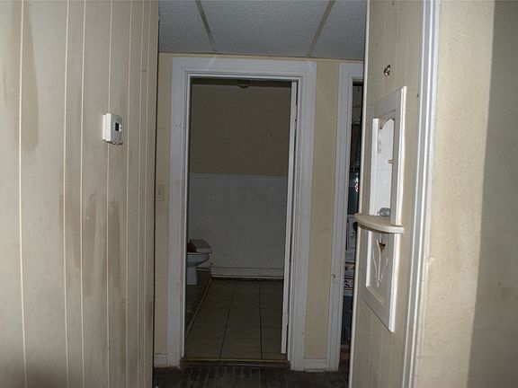 3rd image of 108 22nd St SE