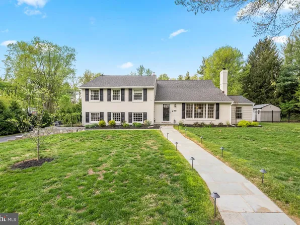1442 Potter Ln, Wayne, PA 19087