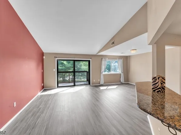 135 Drake Ln, Roxbury Twp., NJ 07852