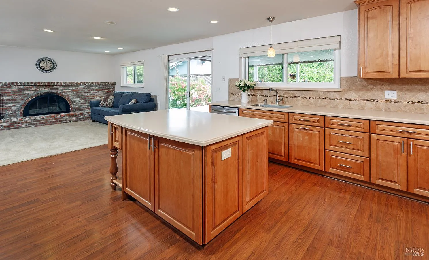 6064 Dolores Drive - Photo 10