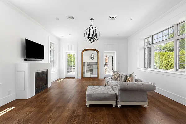 Sold by Compass | media 3