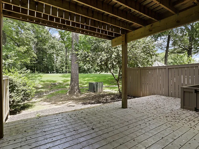 11620 Newbridge Ct — Photo 10