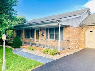 233 Womack St, Russell Springs, KY 42642