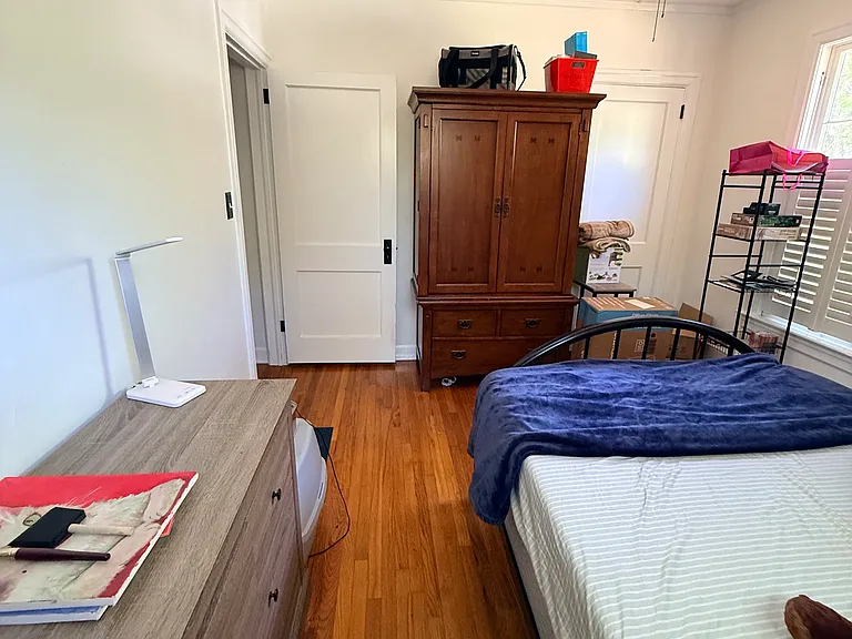 2534 Gilmore St — Photo 10