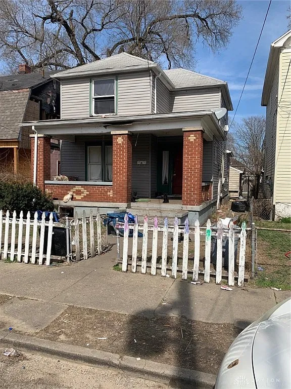 1815 Carroll Ave photo 1