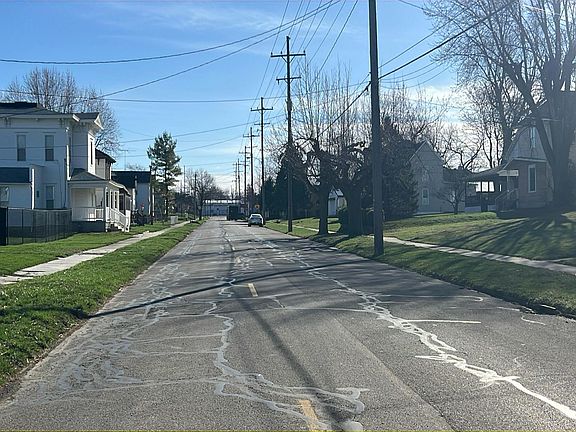 4th image of 302 Silver St