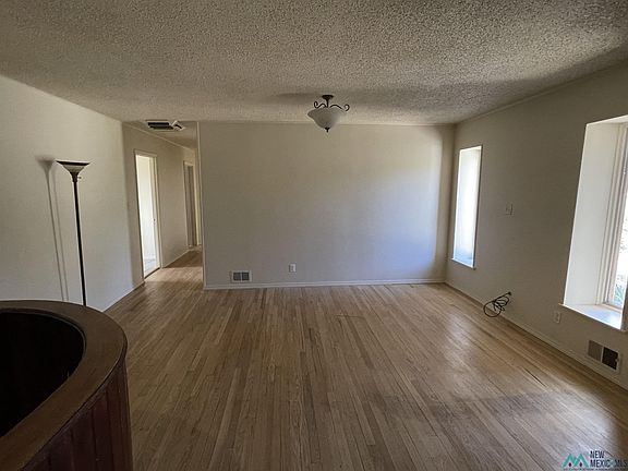 2nd image of 1327 Country Club Dr