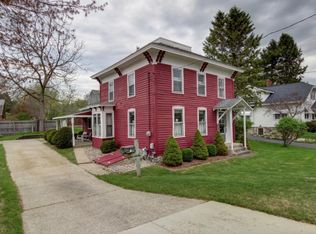 71 River St, Rockford, MI