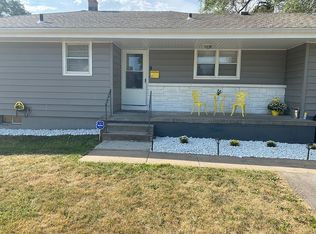 5601 Pratt St, Omaha, NE 68104