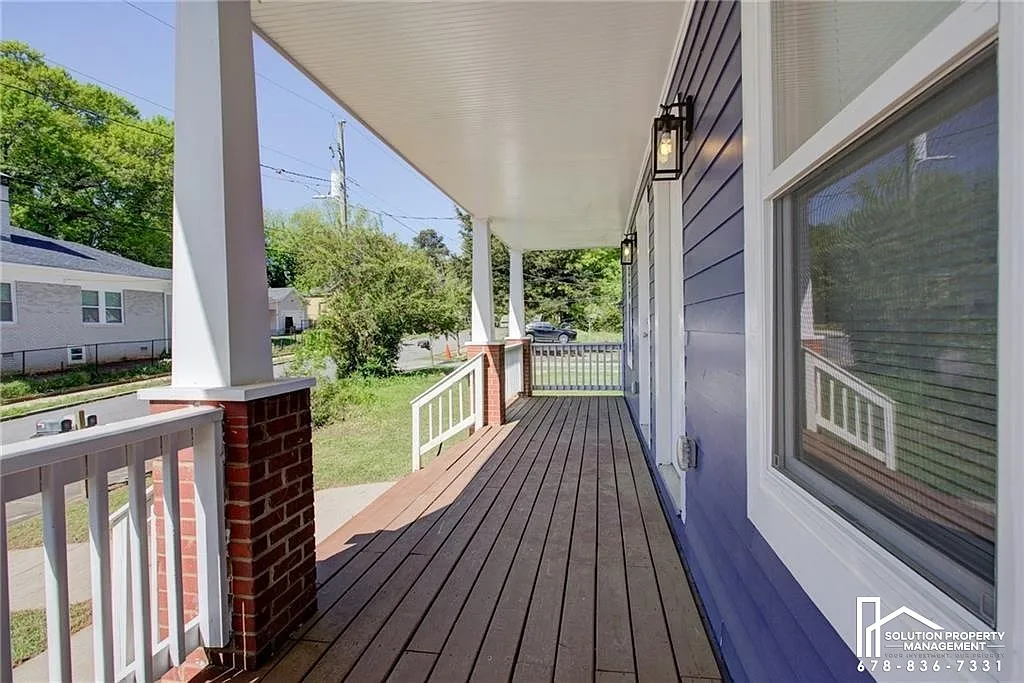 4 bed, 2.5 bath, 1666 sqft, $2,050 — Photo 2