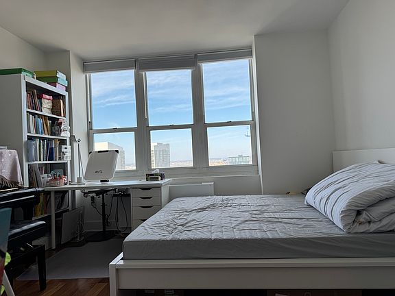 5th image of 88 Morgan St APT 4801