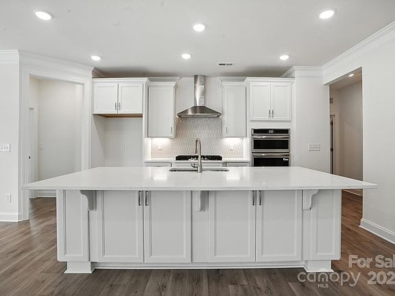 5th image of 4009 Grace Pointe Dr