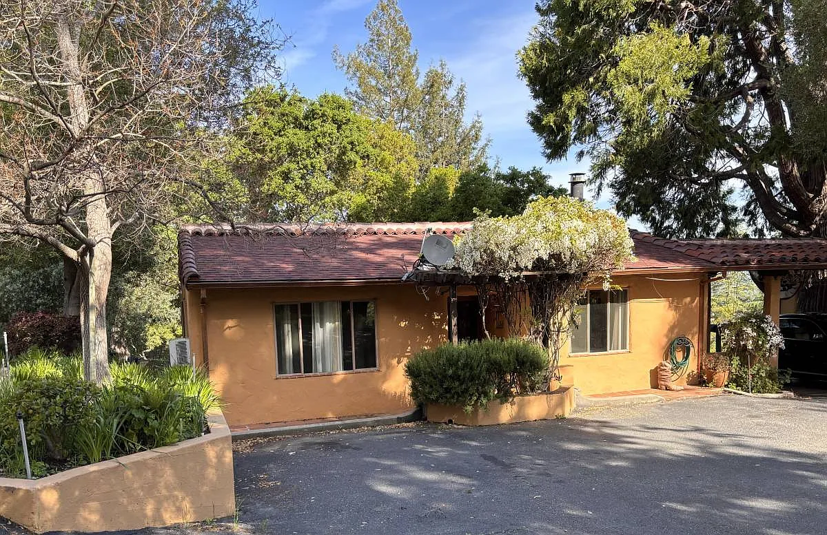 16400 Matilija Dr — Photo 2