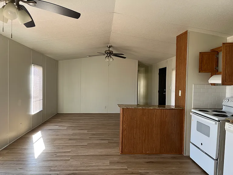 8514 County Road 623 — Photo 10