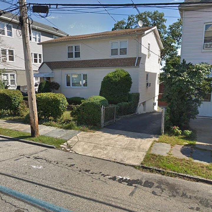 2nd image of 24 Portland Pl