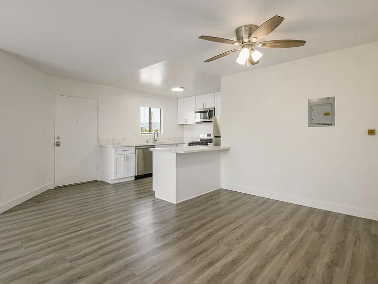 5533 Barton Ave — Photo 30