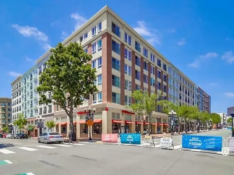 450 J St #5071 — Photo 15