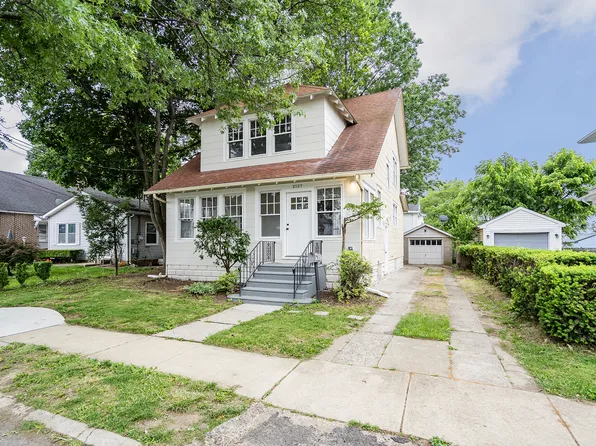 2137 45th St, Pennsauken, NJ 08110