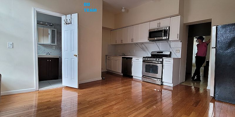 1st image of 420 E 120th St #2