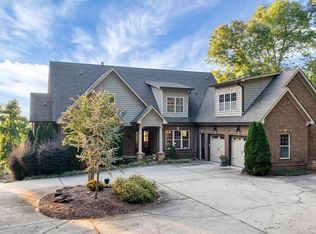 7186 Forest Spring Ln, Ooltewah, TN 37363