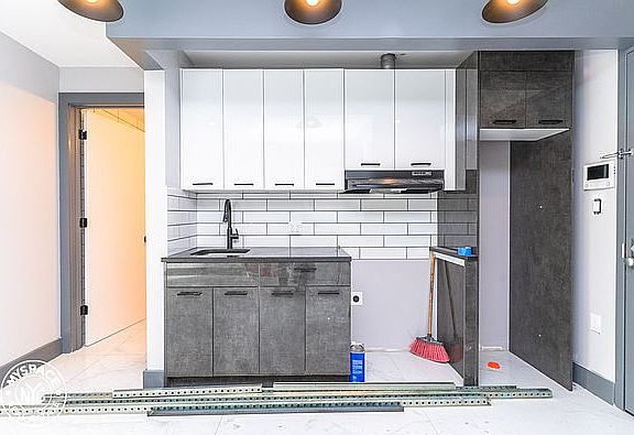3rd image of 1470 Eastern Pkwy #1C