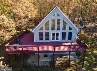 2084 Gaither Rd, Great Cacapon, WV 25422