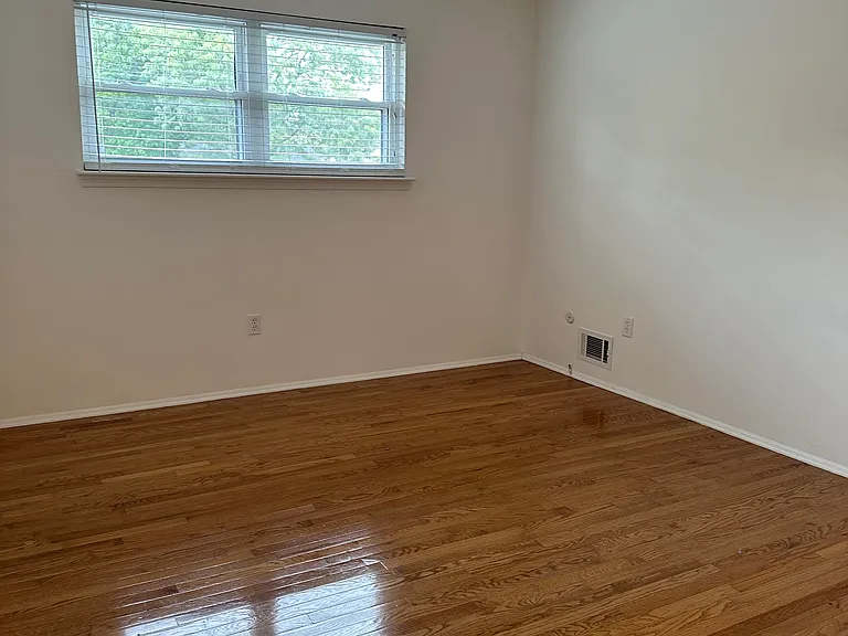 15 Linden Ln — Photo 10