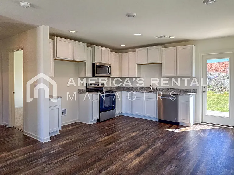 14332 Firefly Ln — Photo 10