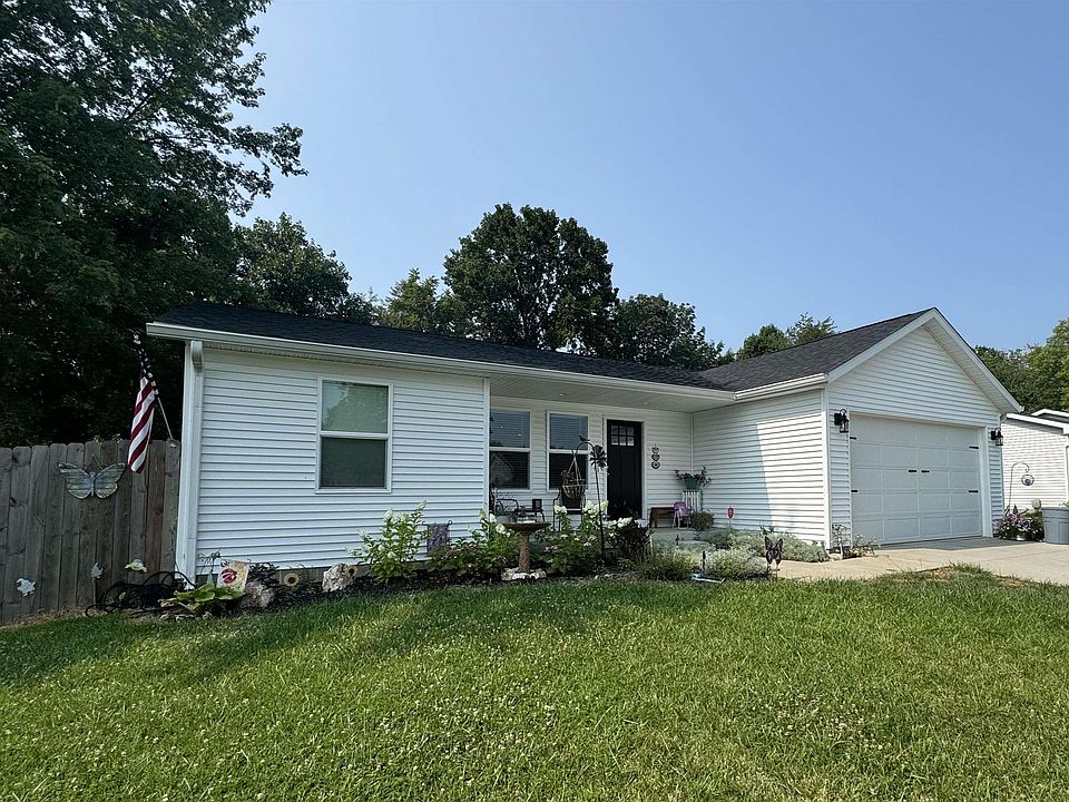 1st image of 423 W Blackfoot Dr