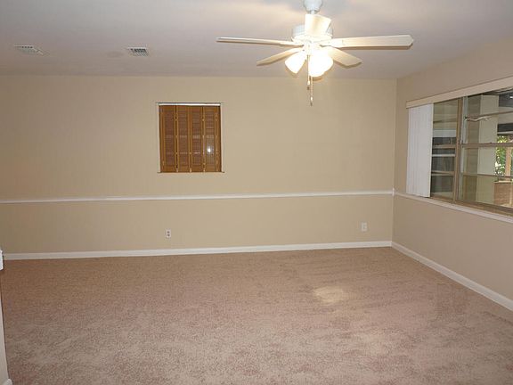 3rd image of 5703 Moray Ct
