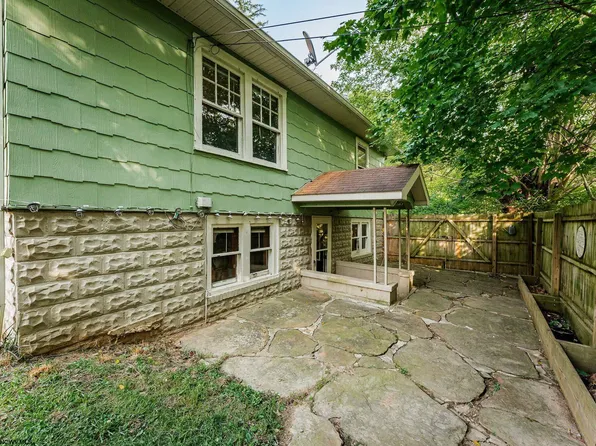 171 Pine Bluff Rd, Shinnston, WV 26431