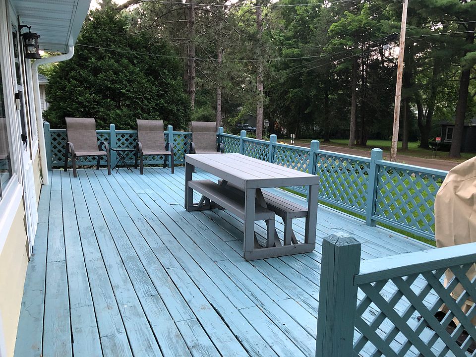 Huge deck