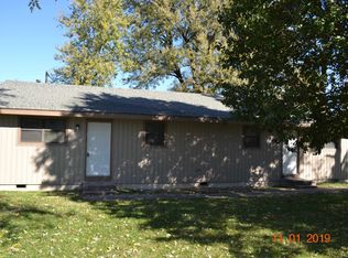 2049 E Cairo St, Springfield, MO 65802