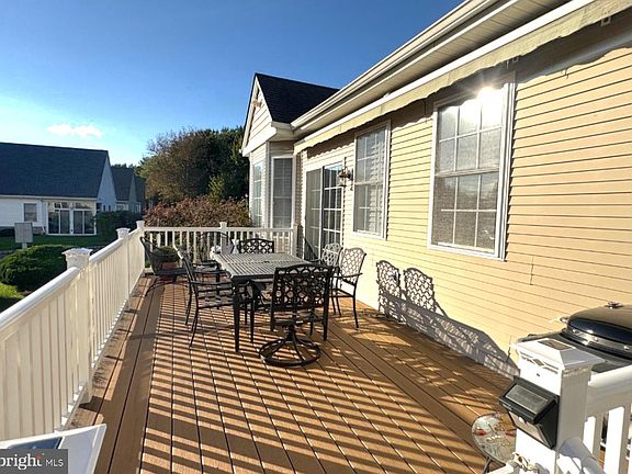3rd image of 52 Goldfinch Dr