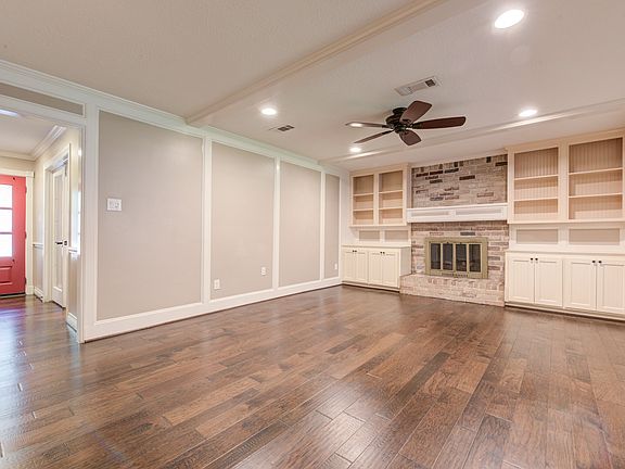 3rd image of 607 Ellingham Dr #607